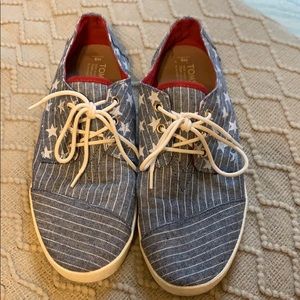 Men’s TOMS loafers